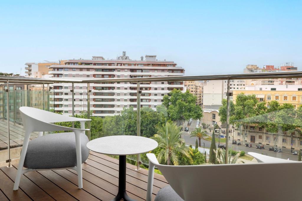 HM Jaime III - Resim 17