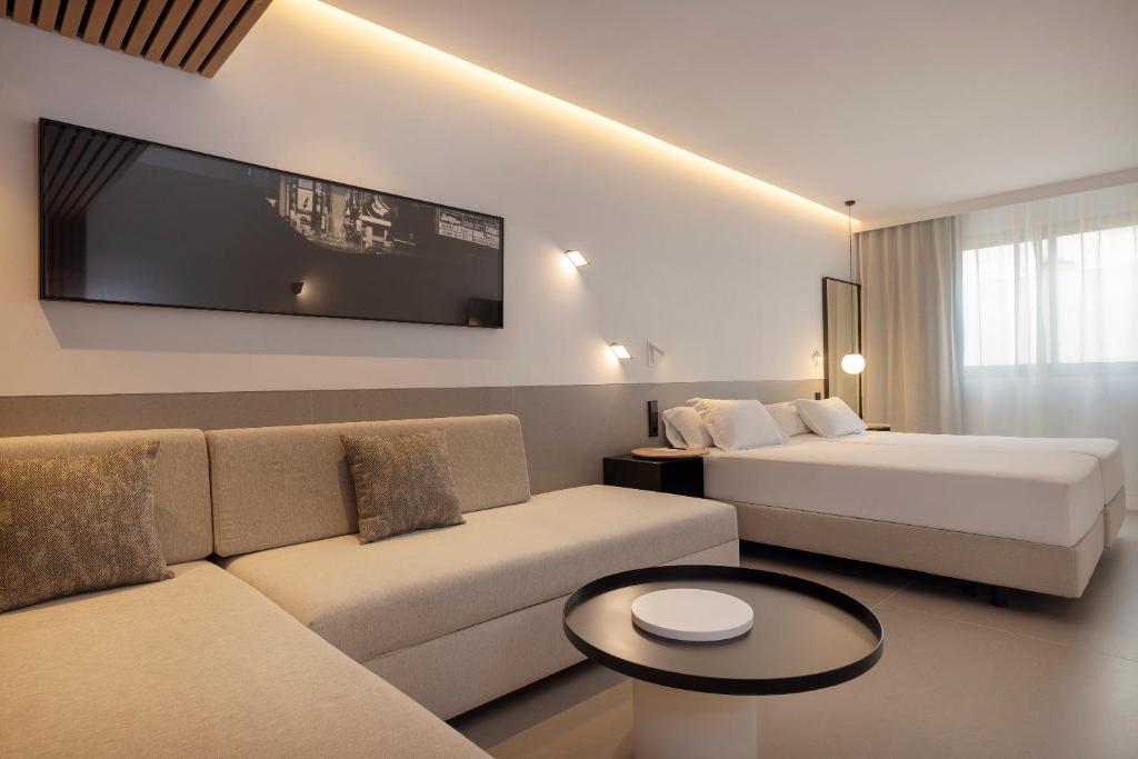 HM Jaime III - Resim 21