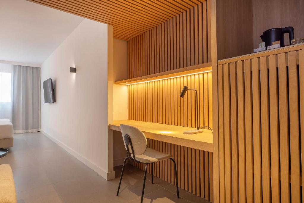 HM Jaime III - Resim 3