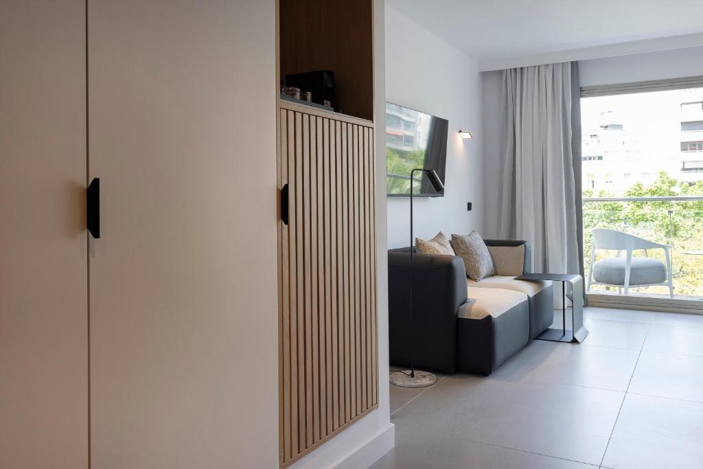 HM Jaime III - Resim 30