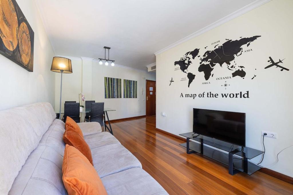 Spacious 3-Bedroom Apartment in Málaga