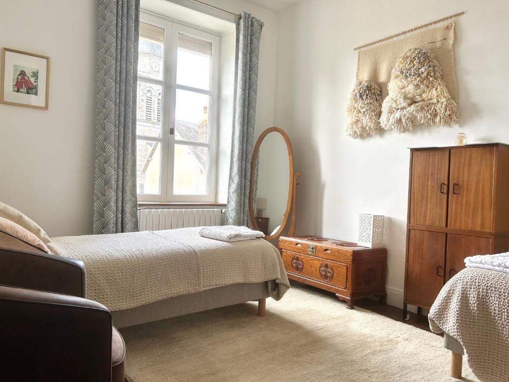 Maison d'hôtes La Doucelle culture et bien-être - Standaard Tweepersoonskamer Met 2 Aparte Bedden