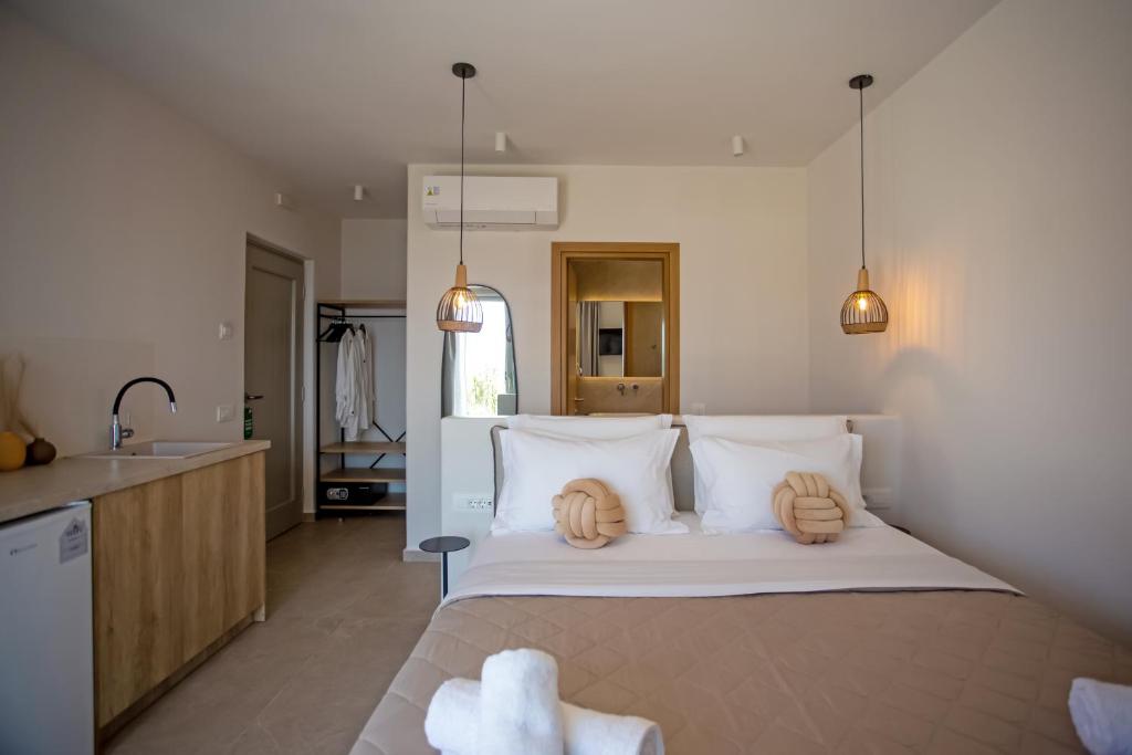 A bed or beds in a room at Only yours , Mykonos
