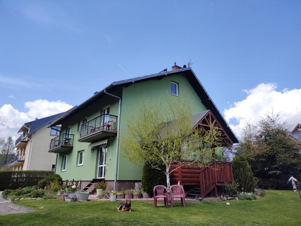 Το κτήριο όπου στεγάζεται  the country house