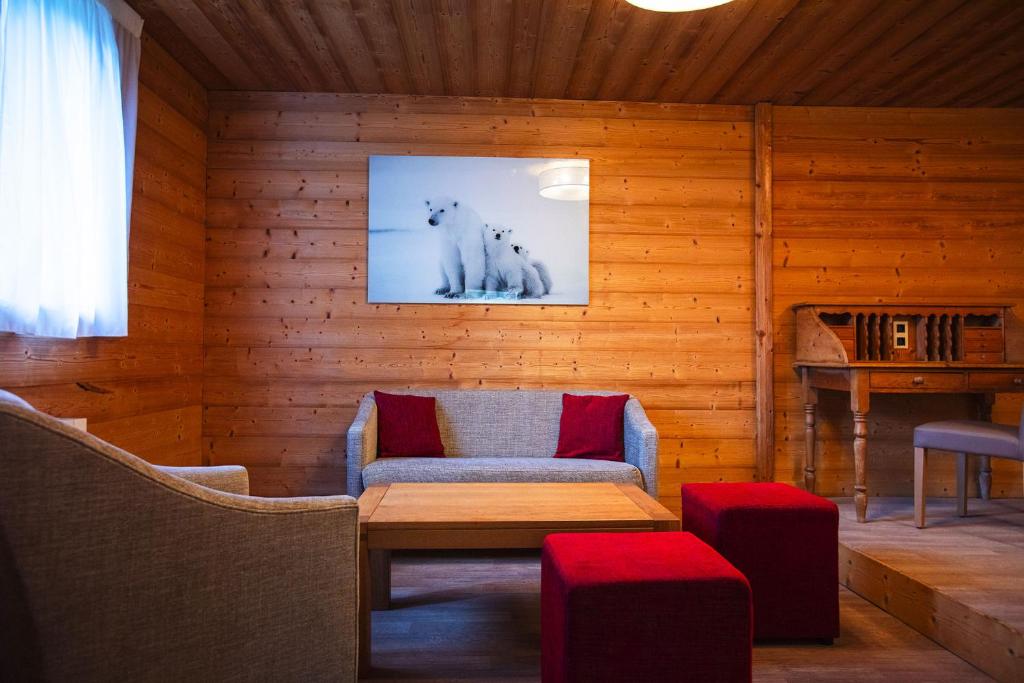 Posezení v ubytování Hotel Alpen Roc