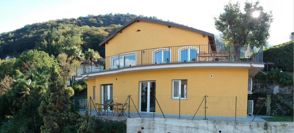 Το κτήριο όπου στεγάζεται  το διαμέρισμα