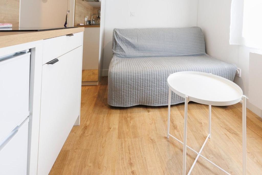 Kuchyň nebo kuchyňský kout v ubytování Idéal pro/solo* Studio d'archi coeur de ville * WiFi * Calme * Mon Groom