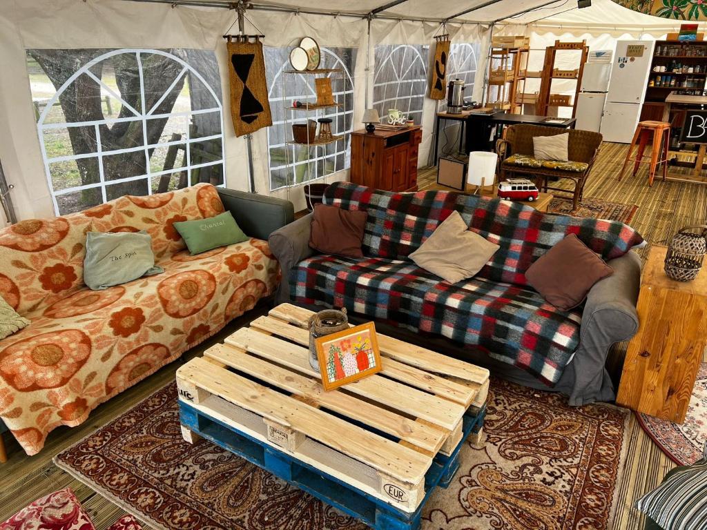 Posezení v ubytování Glamping Spot - La Flotte en Ré