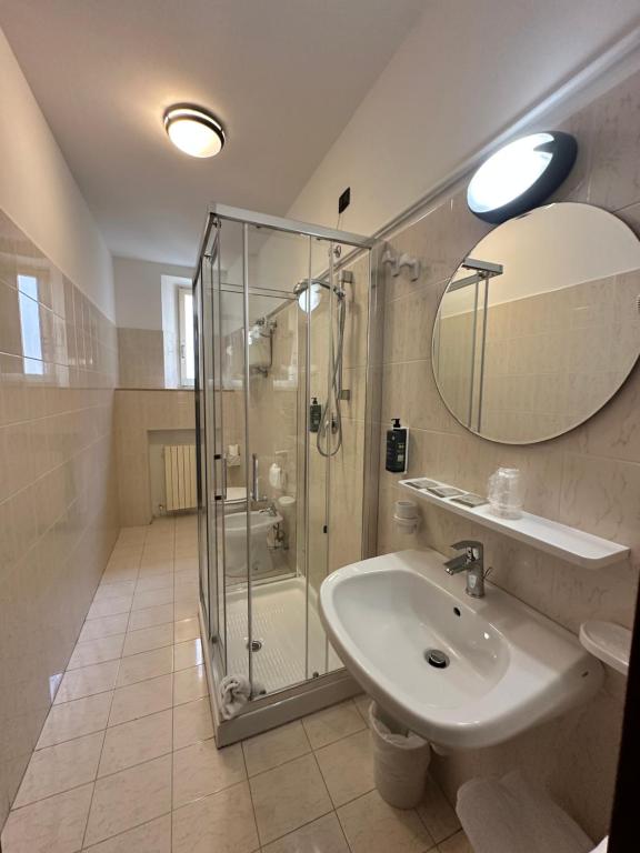 Koupelna v ubytování Hotel Roma Assisi