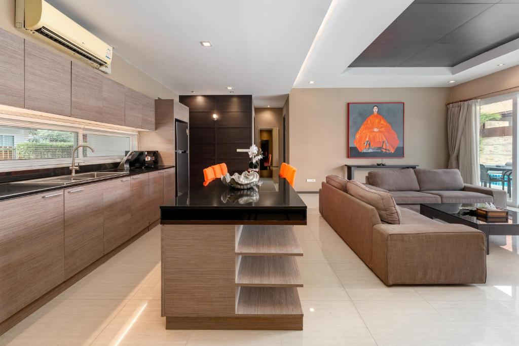 Posezení v ubytování Luxury Pool villa C16 / 4BR 8-10 Persons
