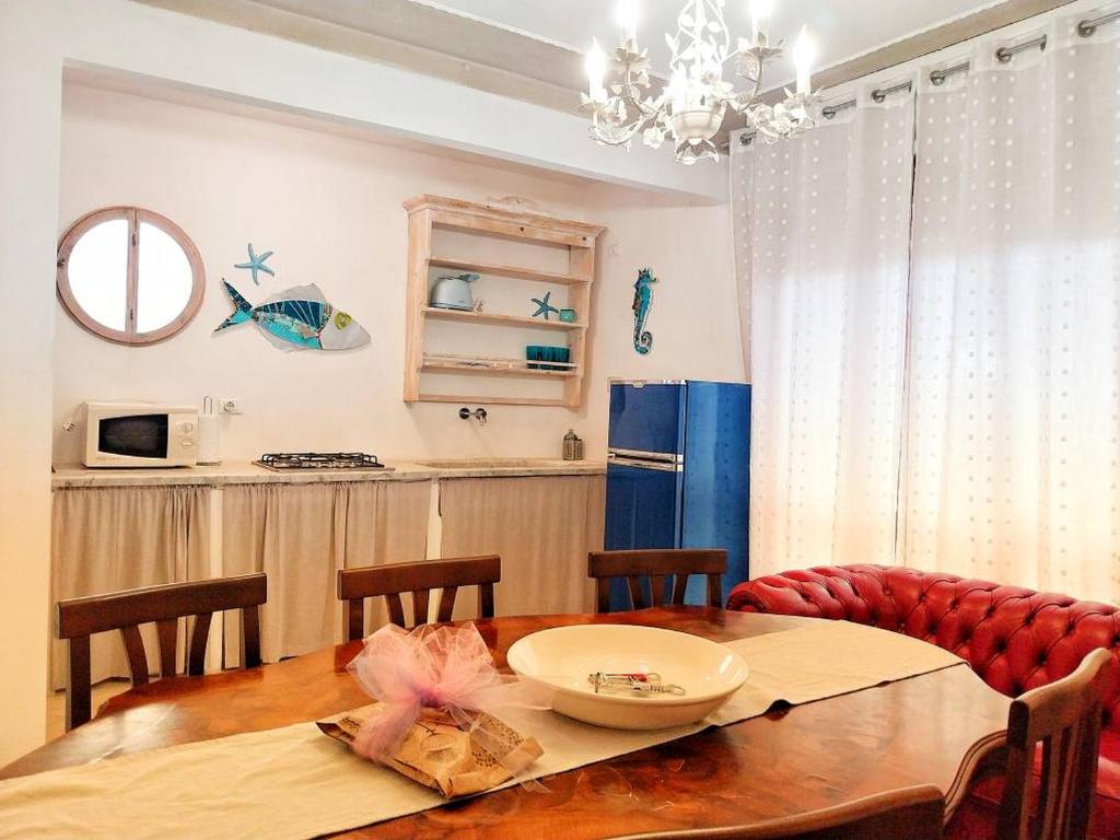 Kuchyňa alebo kuchynka v ubytovaní Toscana Grande Appartamento in Villa con 2 camere, terrazze, giardino e posto auto privato Tutti spazi uso esclusivo