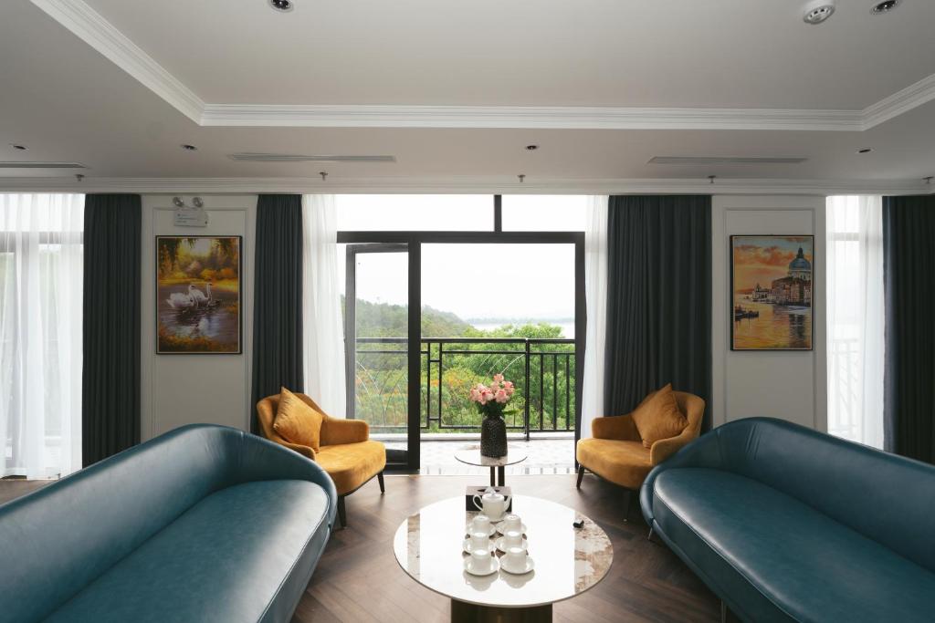 Belliss Hotel Đại Lải - Villa 3 Chambres