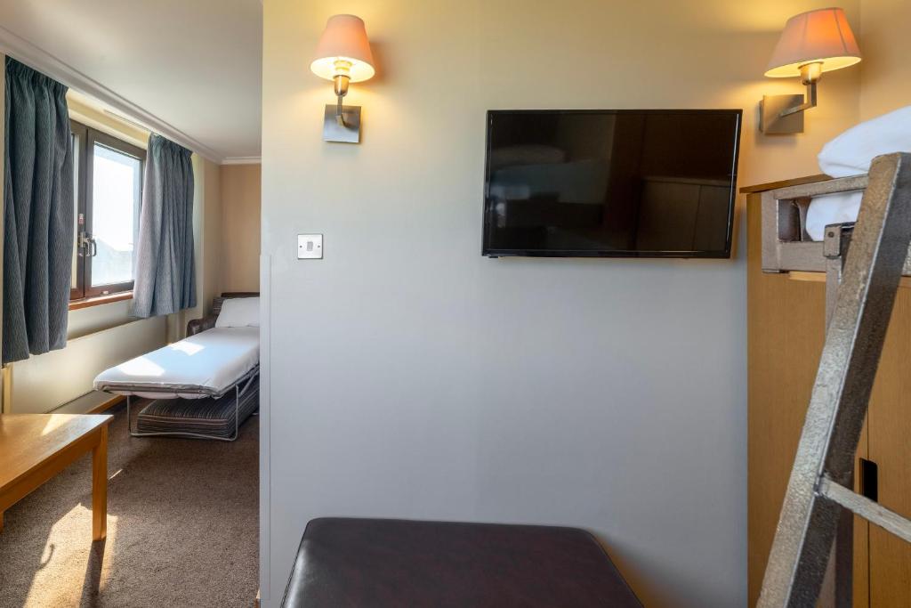 Grand Hotel Blackpool - 