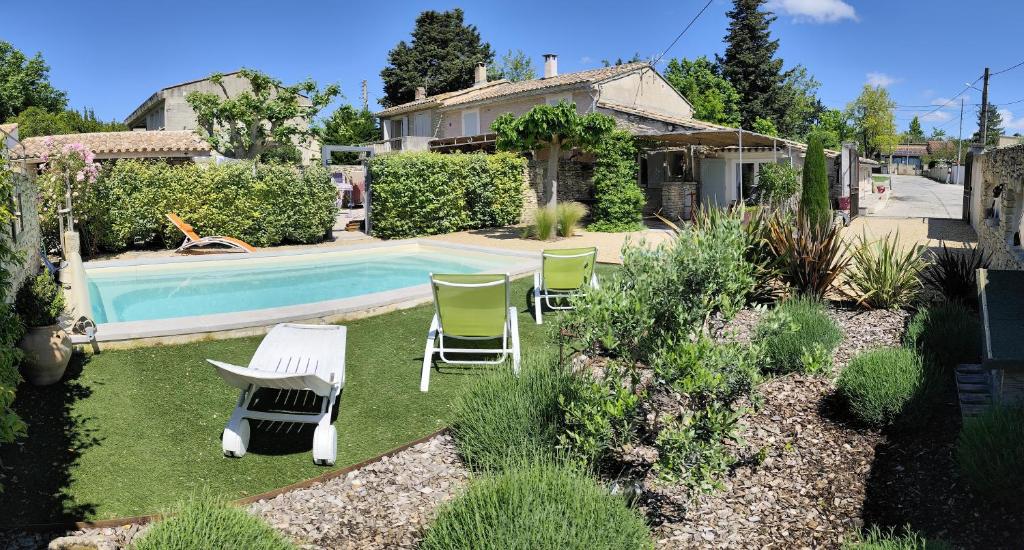 Κήπος έξω από το La maison du petit écolier