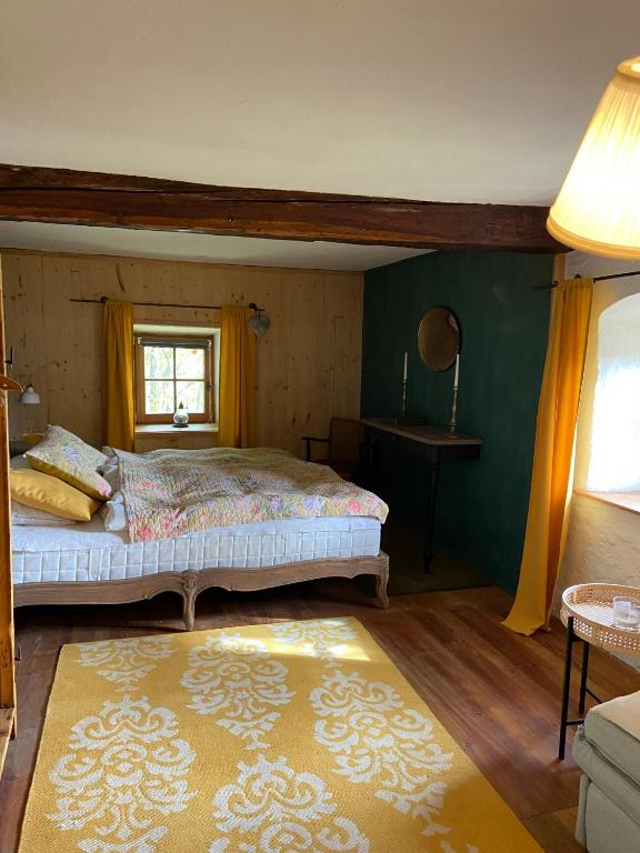 Postel nebo postele na pokoji v ubytování Obiralmhütte Meierhof