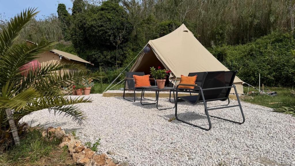 Zahrada ubytování Glamping La Yurta nel Verde luxe Belltent