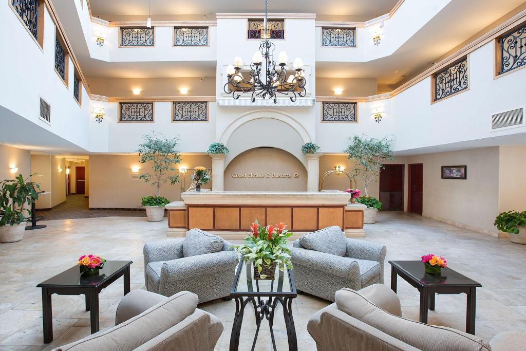 Posezení v ubytování Coast Burbank Hotel