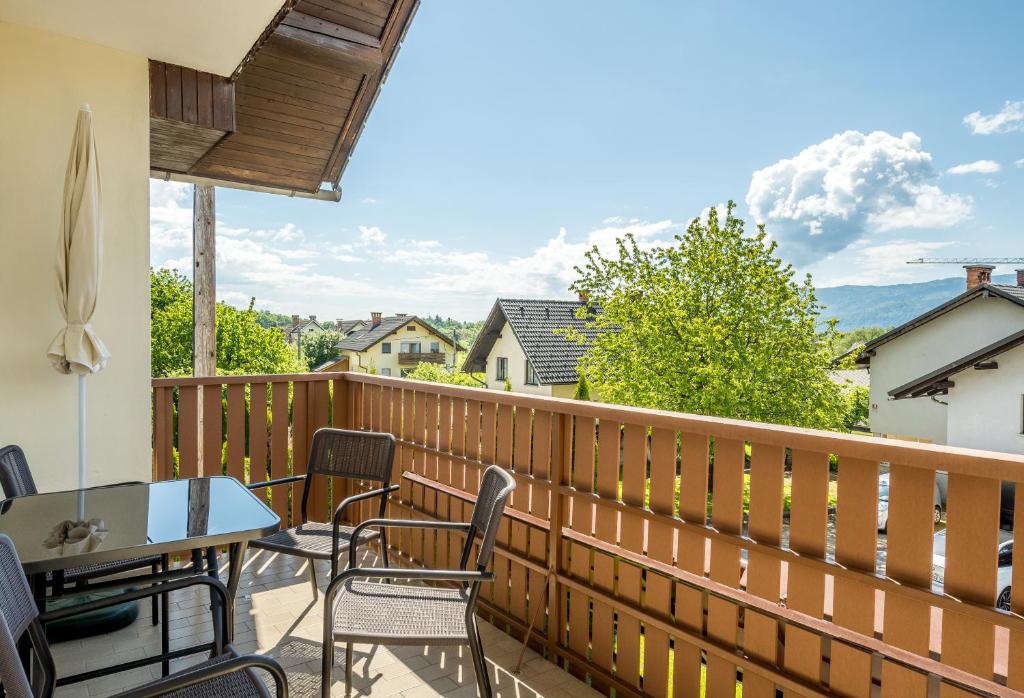 Balkón nebo terasa v ubytování Apartmaji Anja