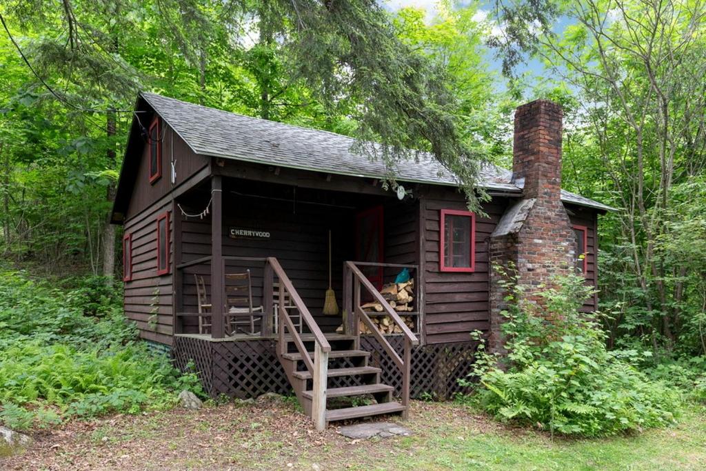 Tòa nhà nơi nhà nghỉ dưỡng tọa lạc