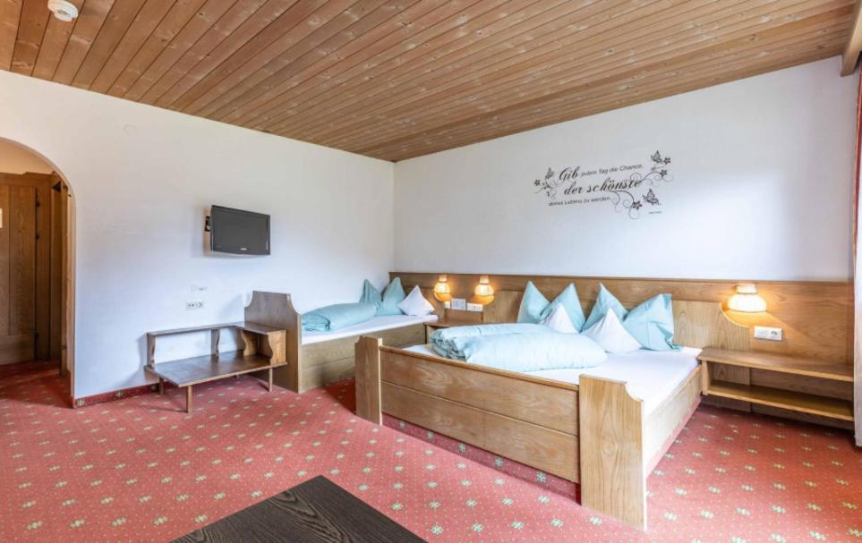 Postel nebo postele na pokoji v ubytování Hotel Elisabeth