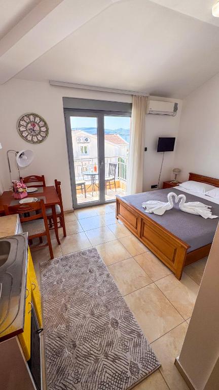 Qumi Apartments - 15