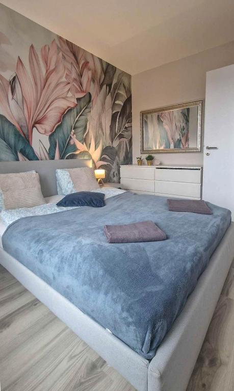 Posteľ alebo postele v izbe v ubytovaní Dob36 Apartment with FREE Private PARKING and BALCONY
