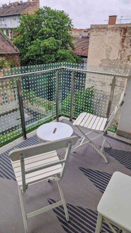 Balkón alebo terasa v ubytovaní Dob36 Apartment with FREE Private PARKING and BALCONY