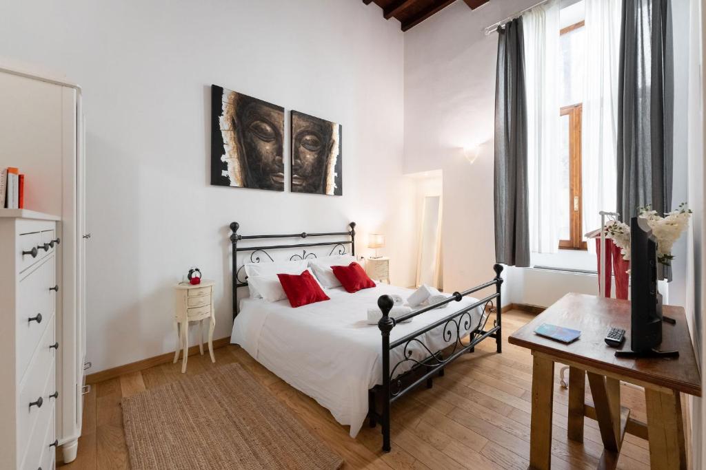 Keys of Italy -Monalda 2 Big & Small - 2 Apts nearby Palazzo Strozzi
