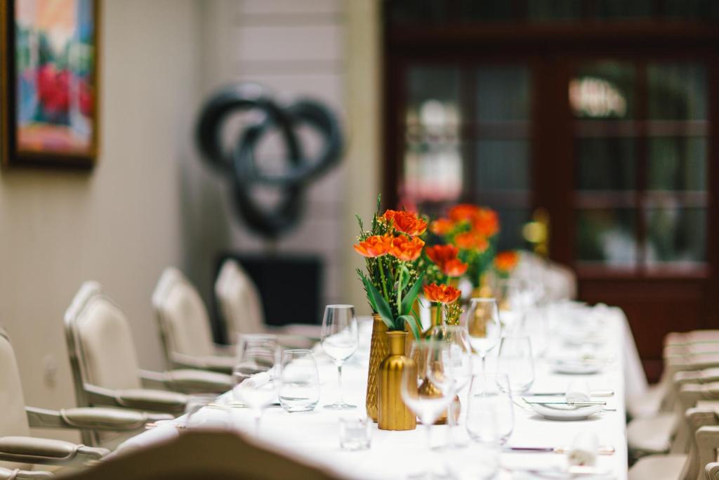 Relais & Châteaux Bülow Palais - Resim 43