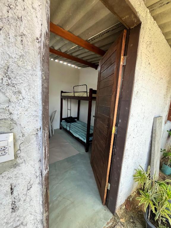 Palanda nebo palandy na pokoji v ubytování Mano Hostel