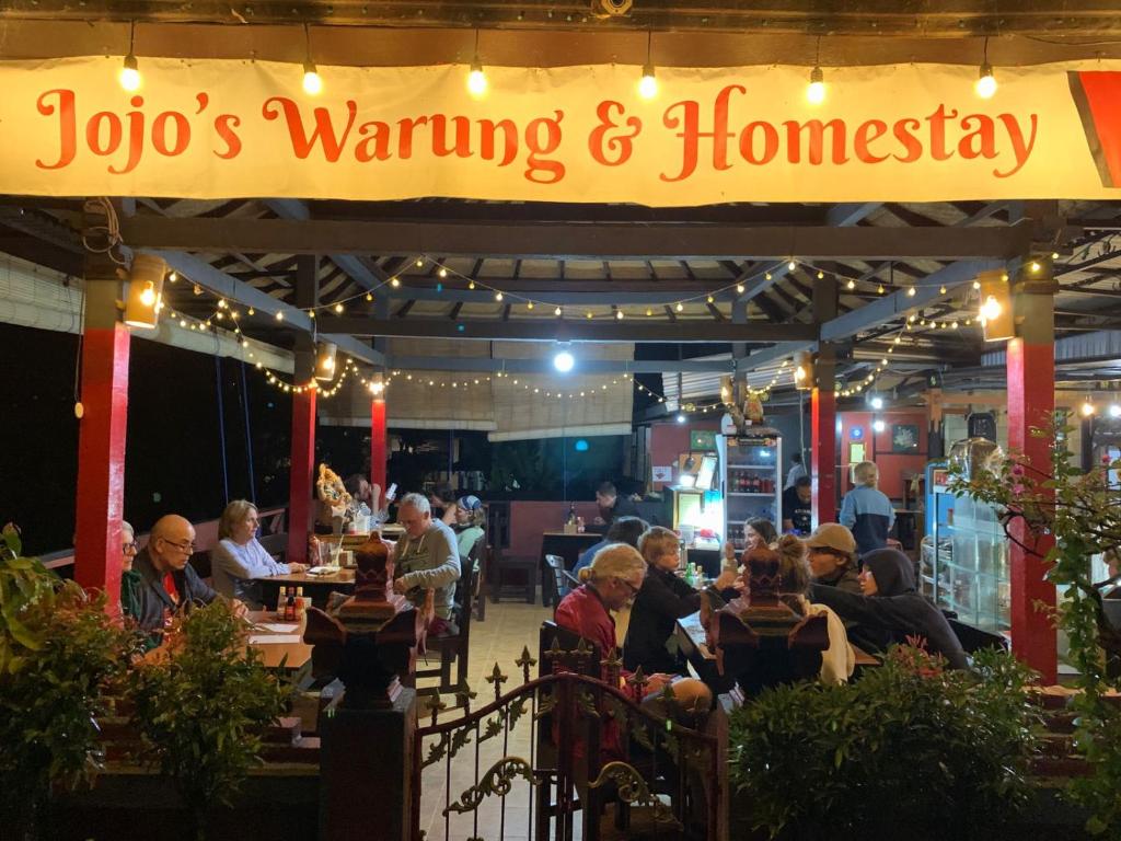Hosté ubytování Warung Jojo and Homestay