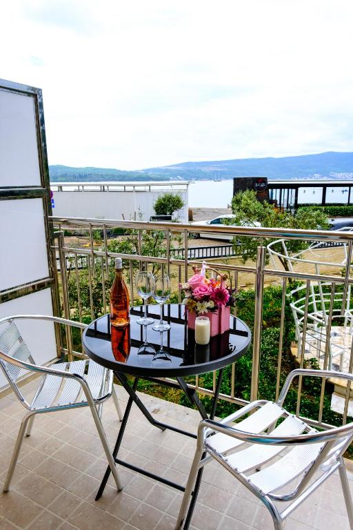 Qumi Apartments - 16