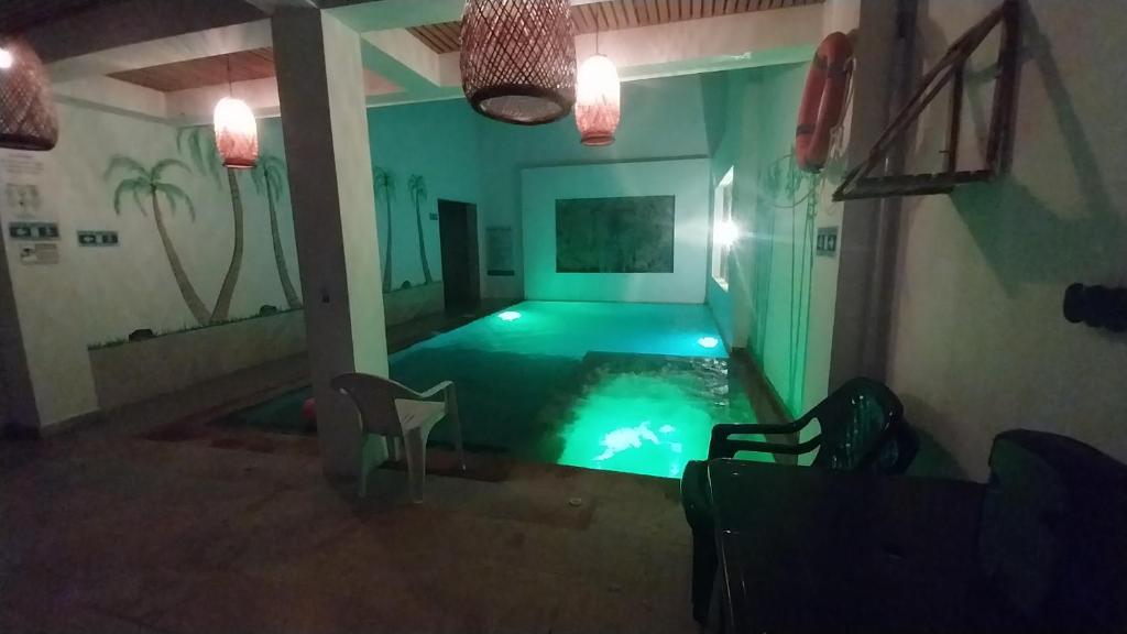 Bazén v ubytování Hotel Glorial nebo v jeho okolí