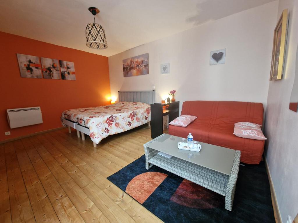 L'escapade colorée anciennement La Vieille Forge - Chambre Double Avec Salle De Bains Privative