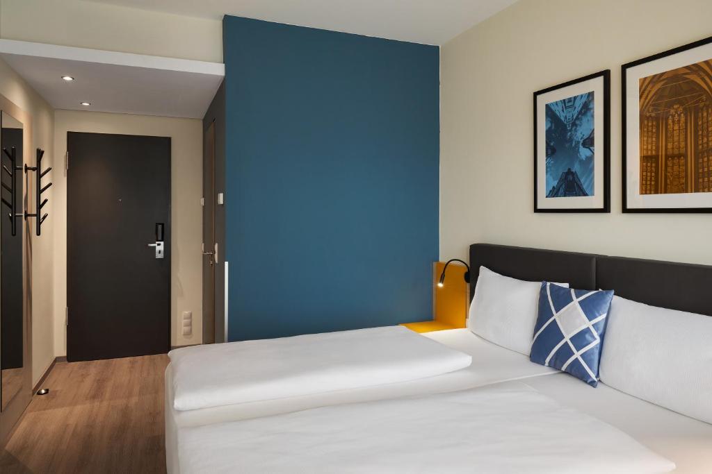 Four Points Flex by Sheraton Koblenz - Quarto Twin Standard Tranquilo Com Vista Pátio