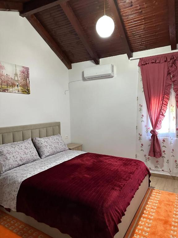 Villa Zefi Rrencc