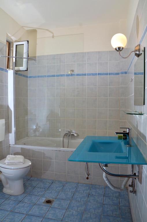 Koupelna v ubytování Centroom Suites
