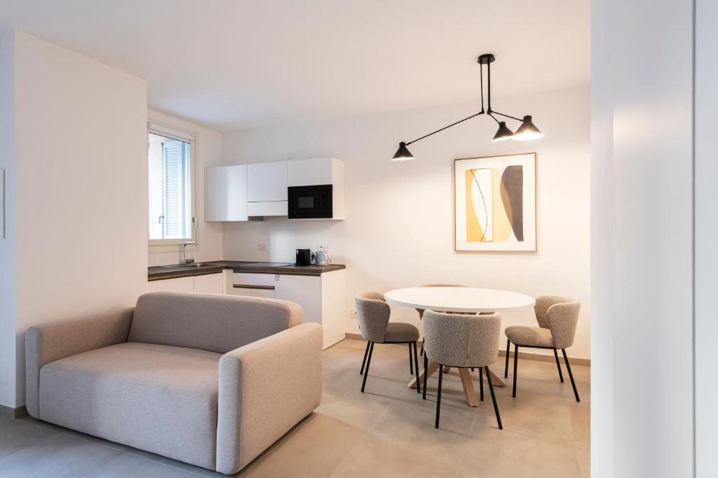 
Deluxe One-Bedroom Apartment
