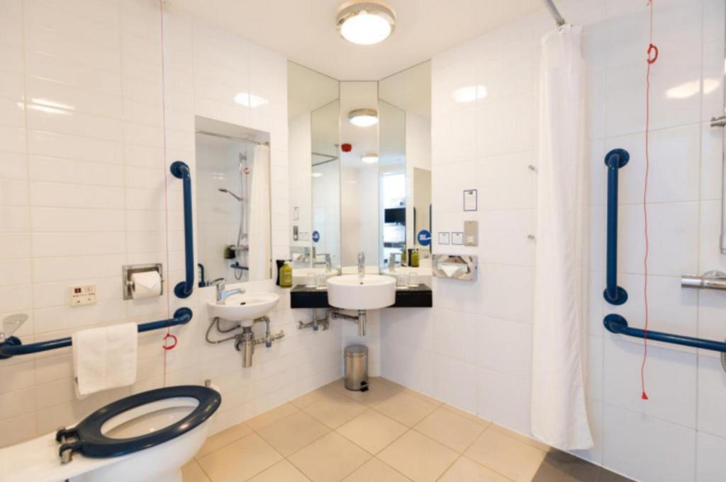 Holiday Inn Express London Heathrow T5 by IHG - 双人间 - 含免费热早餐 - 无障碍