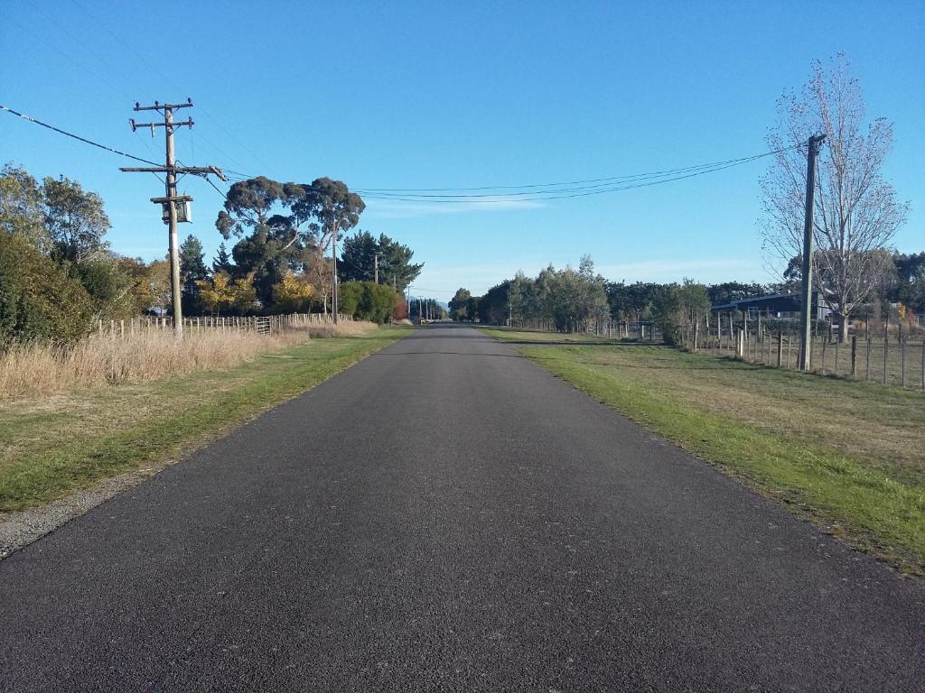 Bumblebee Cottage - Resim 29