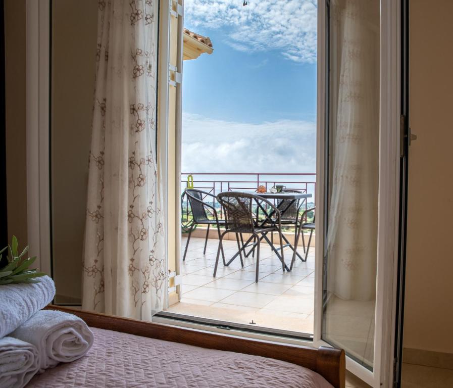 Balkón nebo terasa v ubytování Ionian Mare