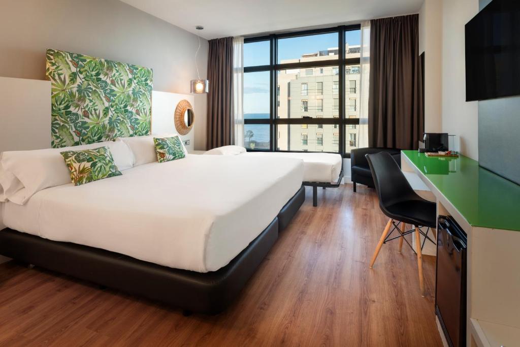 Catalonia Málaga - Triple Room With View