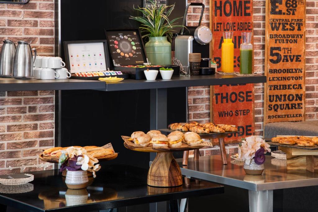 a bakery with various pastries and breads on display at Catalonia Málaga in Málaga