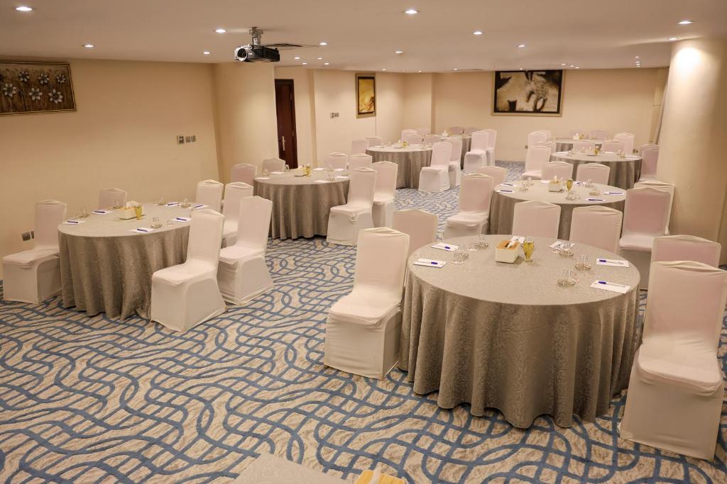 Posezení v ubytování Reef Global Hotel