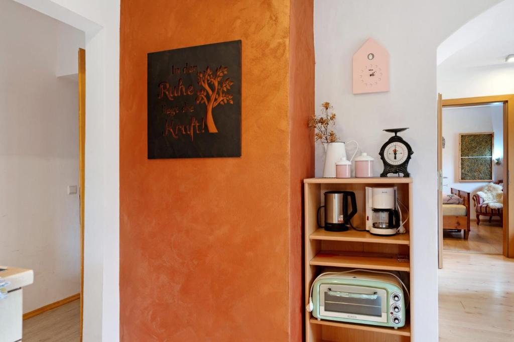 Zestaw do parzenia kawy i herbaty w obiekcie Huanzhof Ferienwohnung Schwarzhorn