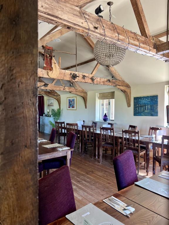 The Parson Woodforde - Resim 24