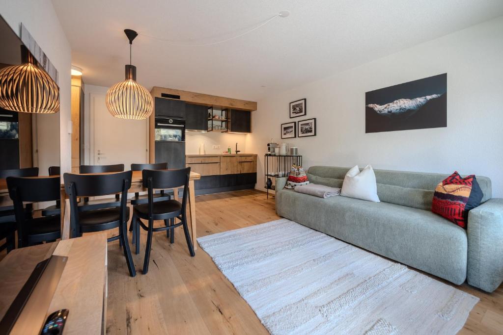 Kuchyň nebo kuchyňský kout v ubytování Chalet Höfi Studio by Arosa Vacations