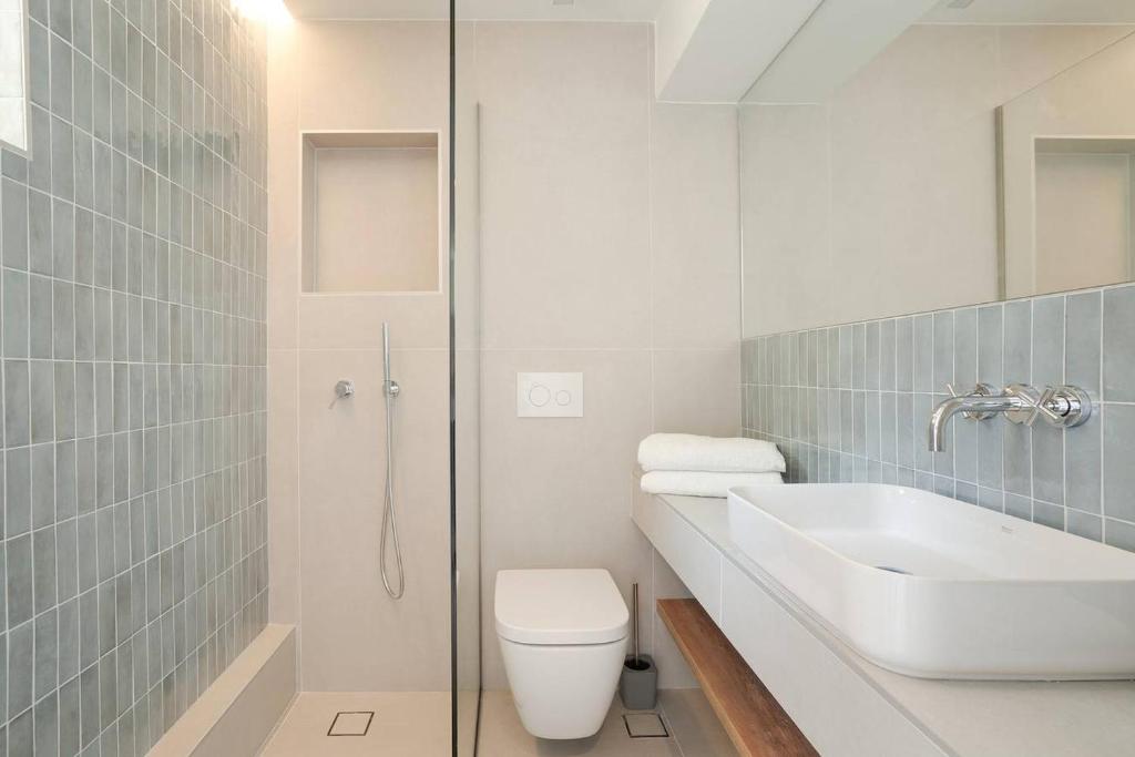 A bathroom at Myrto Homes Lefkada Agios Nikitas Greece