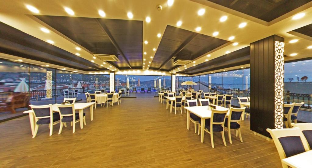 Restaurace v ubytování Mara Palas Hotel