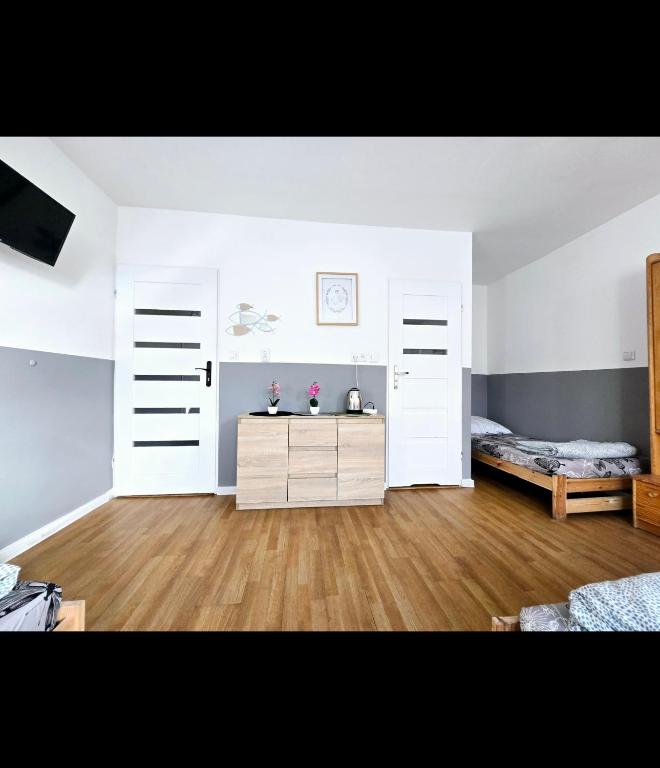 Rent Warszawa Ursynów - Camera Quadrupla Con Bagno